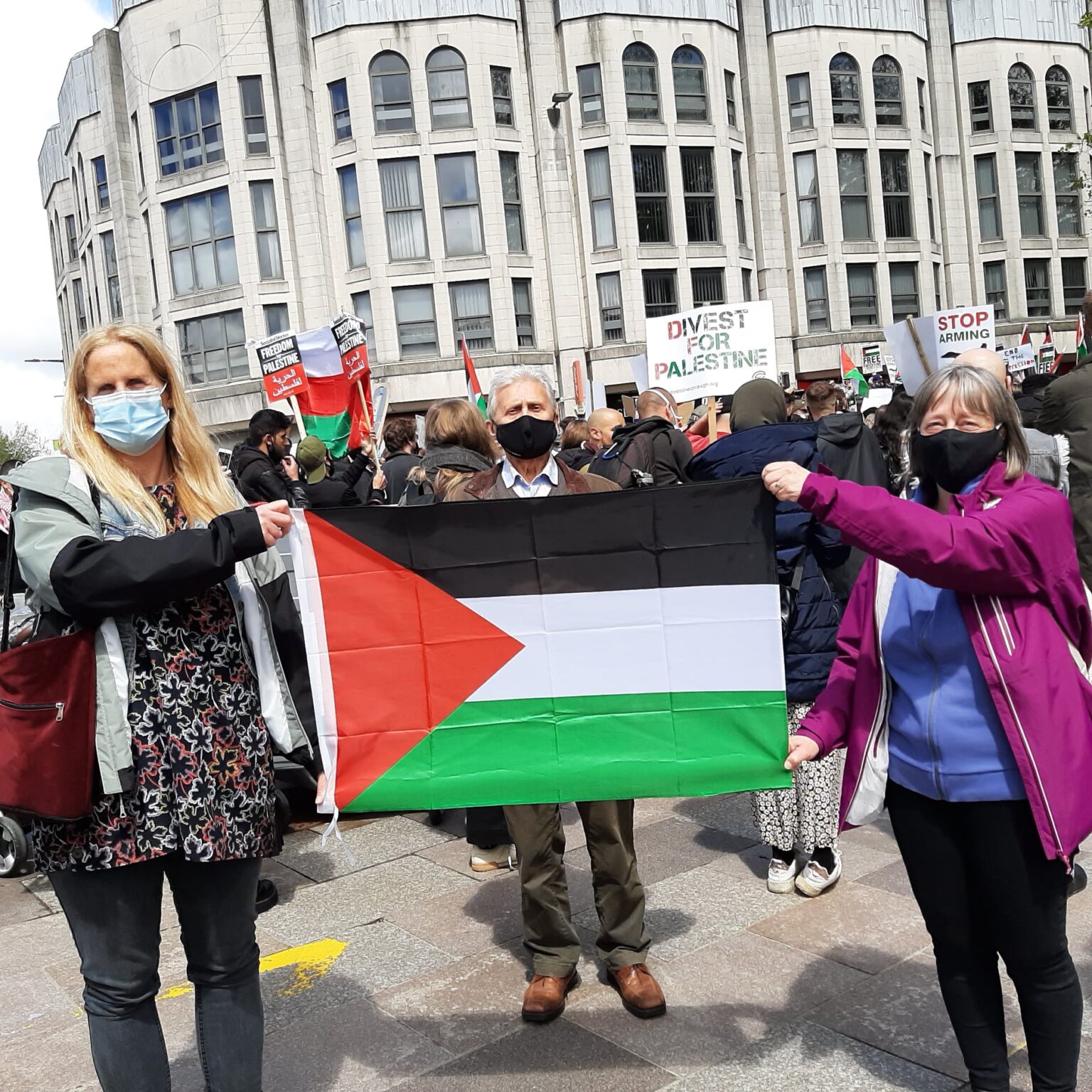 Hundreds of American Jews protest in solidarity with Palestinians in front of White House