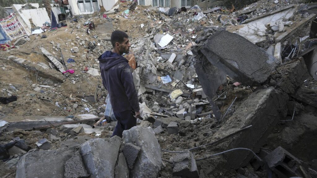 Israel continues Gaza onslaught and strikes on southern Lebanon